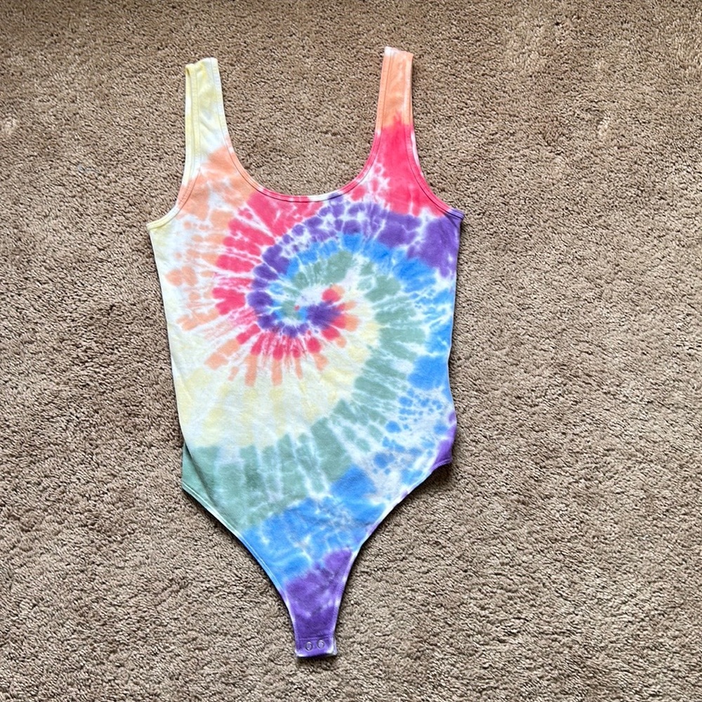 Abercrombie & Fitch Fitted Bodysuit Yellow Pink